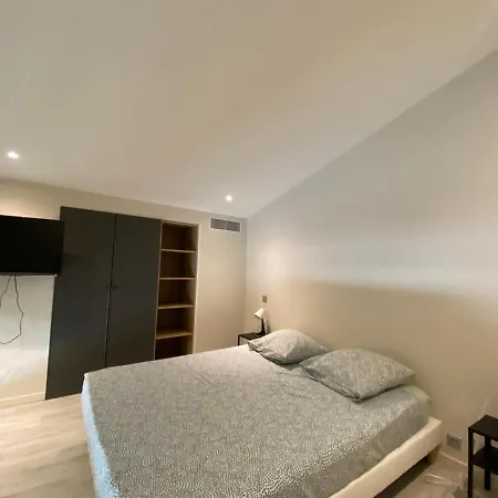 Du Batailler Apartman