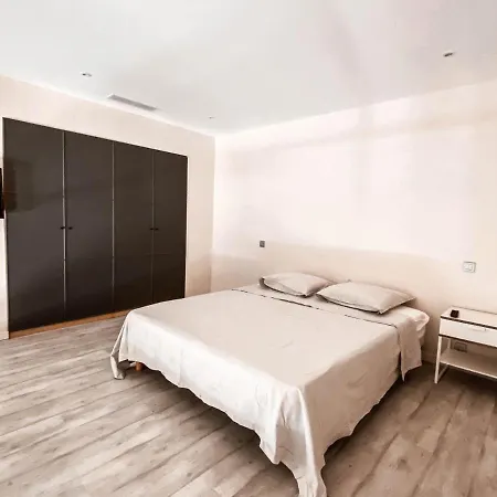 Du Batailler Apartment