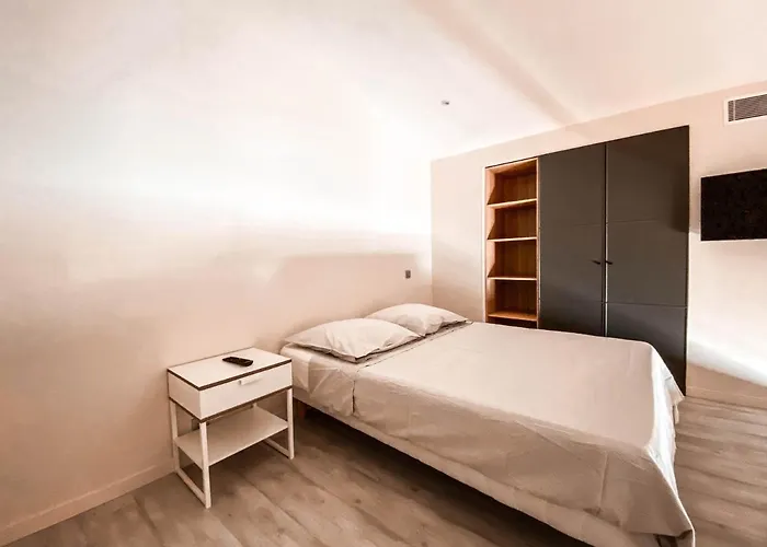 Du Batailler Apartman *